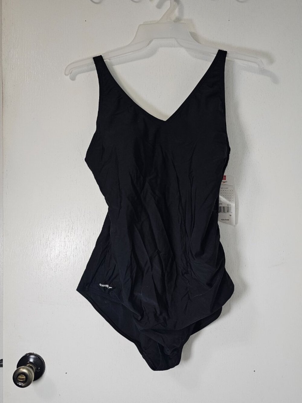 NEW Speedo Women’s Black One-Piece Swimsuit - Ultraback Swimwear Size 18 - Picture 3 of 4